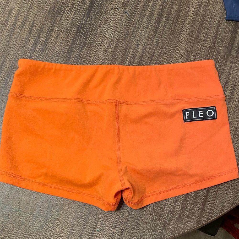 Neon orange Fleo shorts